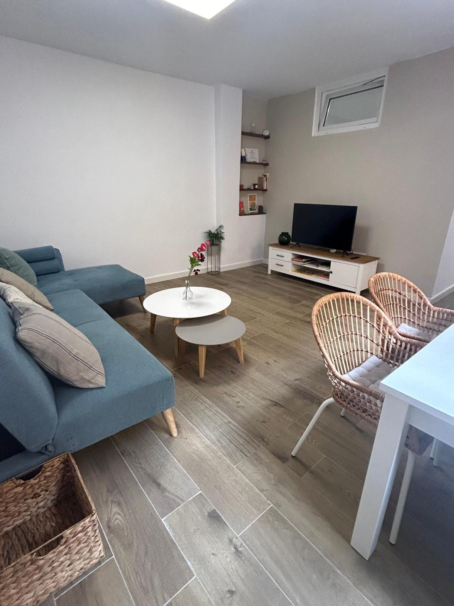 El Mercado Apartment *